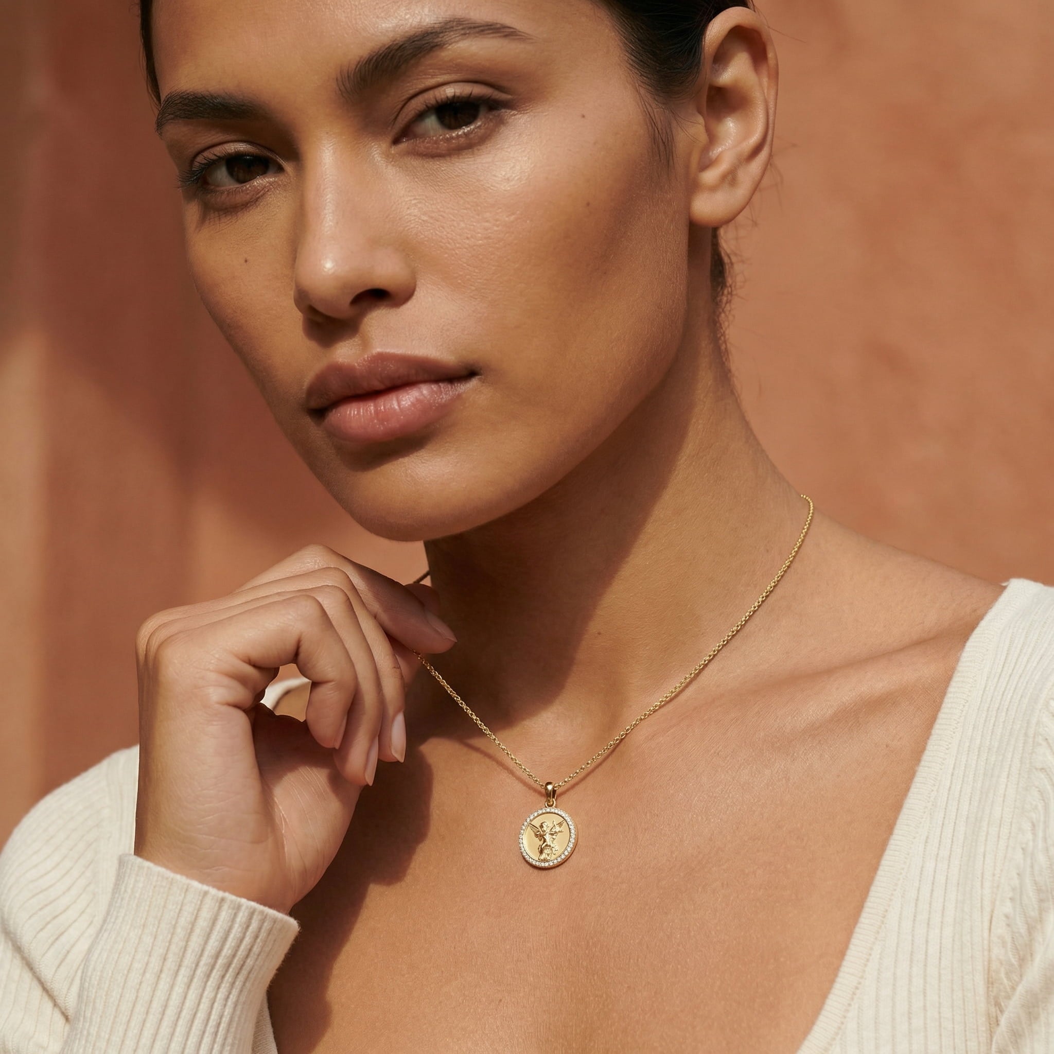 Heirloom Relief Halo Necklace
