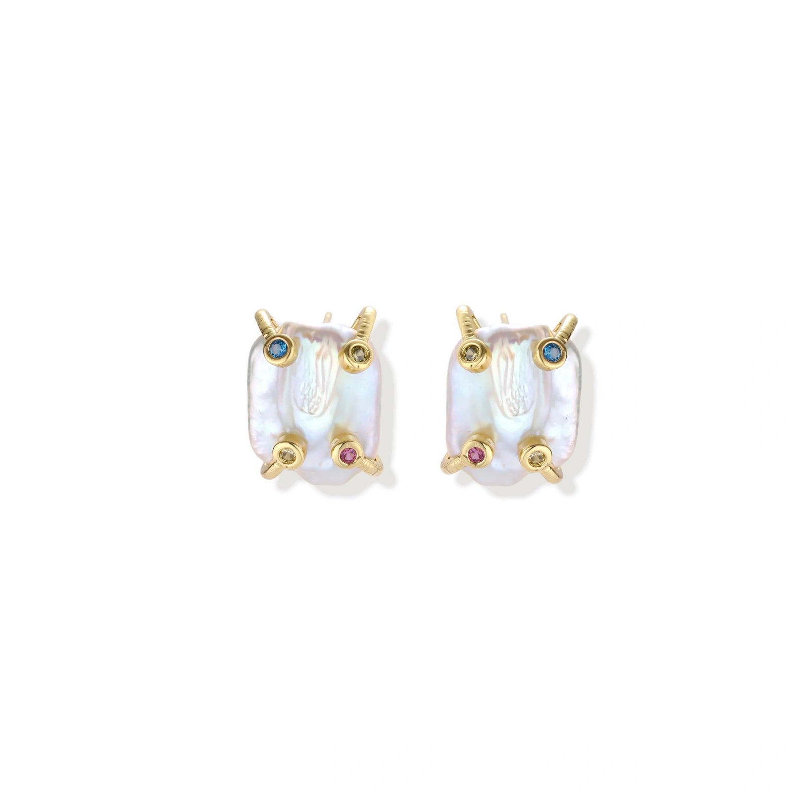 Baroque pearl studs in gold-plated prong setting with four multicolor gemstones on each corner, front and side view