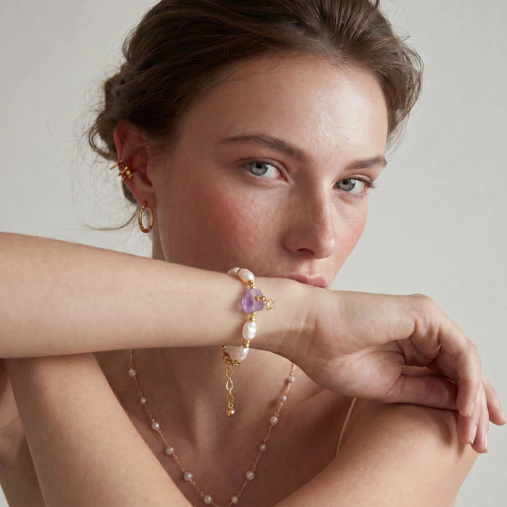 Healing Light Bracelet | Amethyst & Baroque Pearl Bracelet | 18K Gold-Plated Eco-Brass